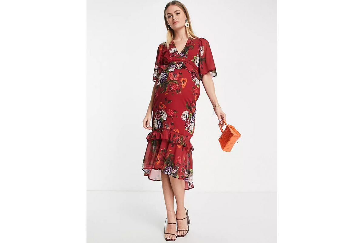 Affordable maternity wedding guest outfit