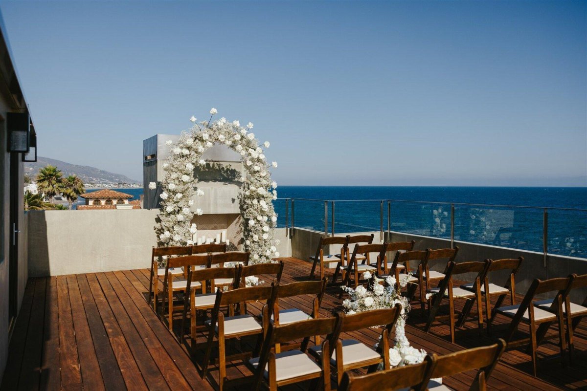 Beach house Airbnb wedding ocean view