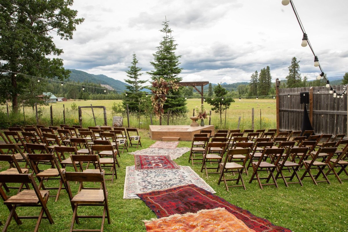 Affordable outdoor wedding seating setup