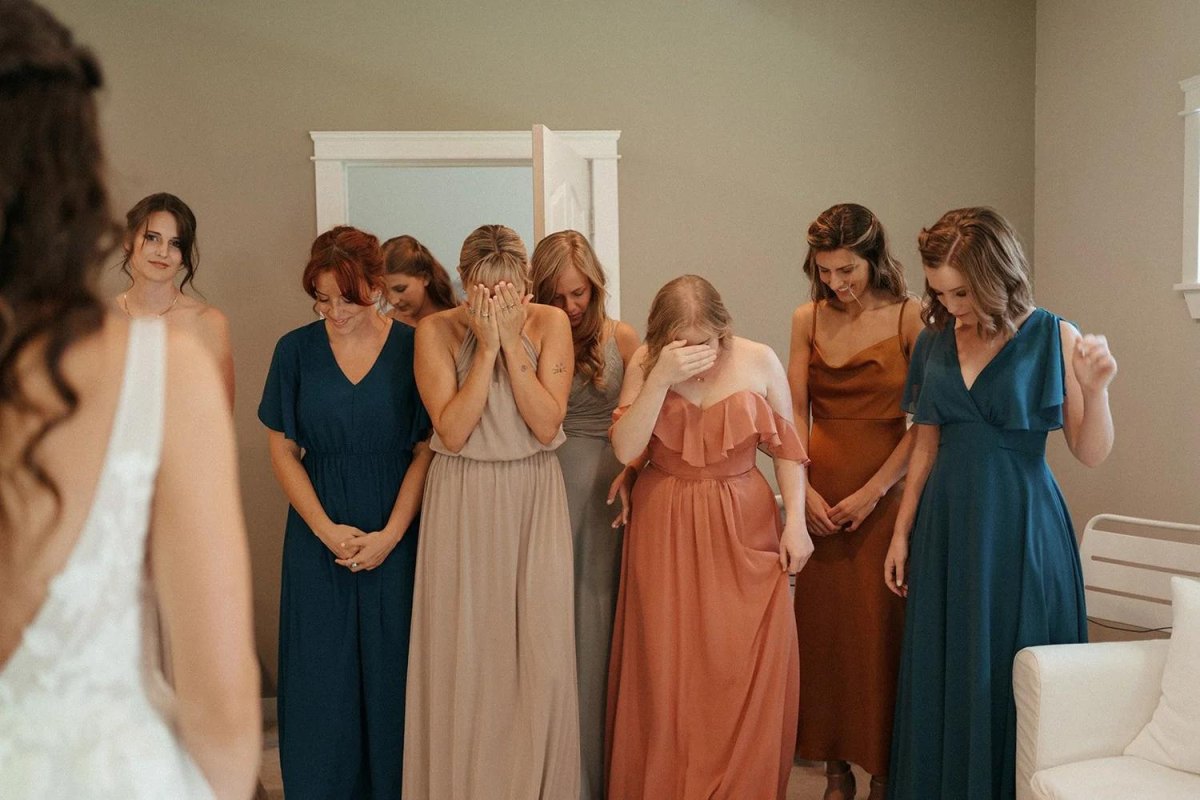 Bride and bridesmaids before ceremony