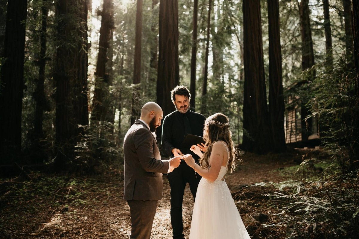 Cheap Elopement Ideas for a Beautiful Low Cost Wedding