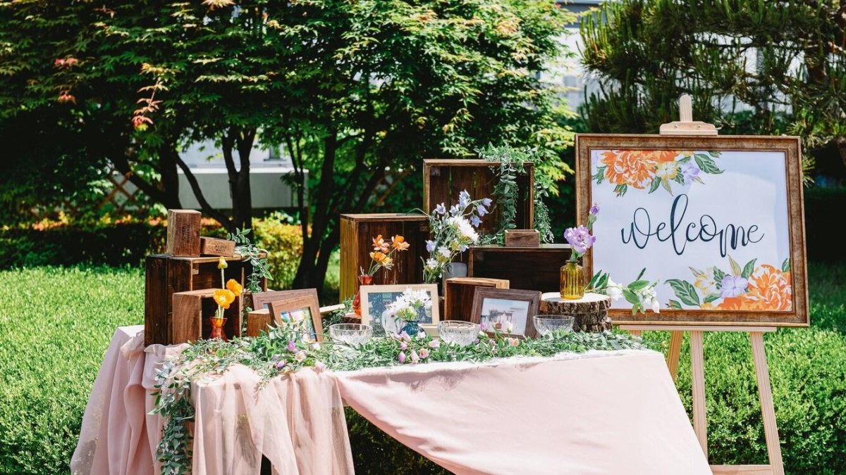 DIY handmade backyard wedding table