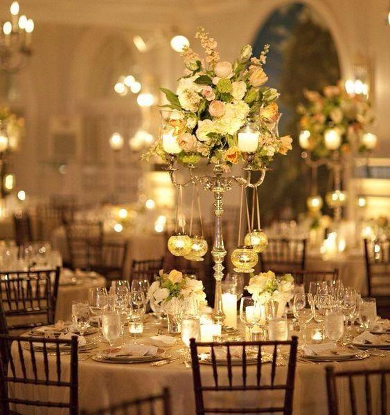 Elegant wedding table centerpieces