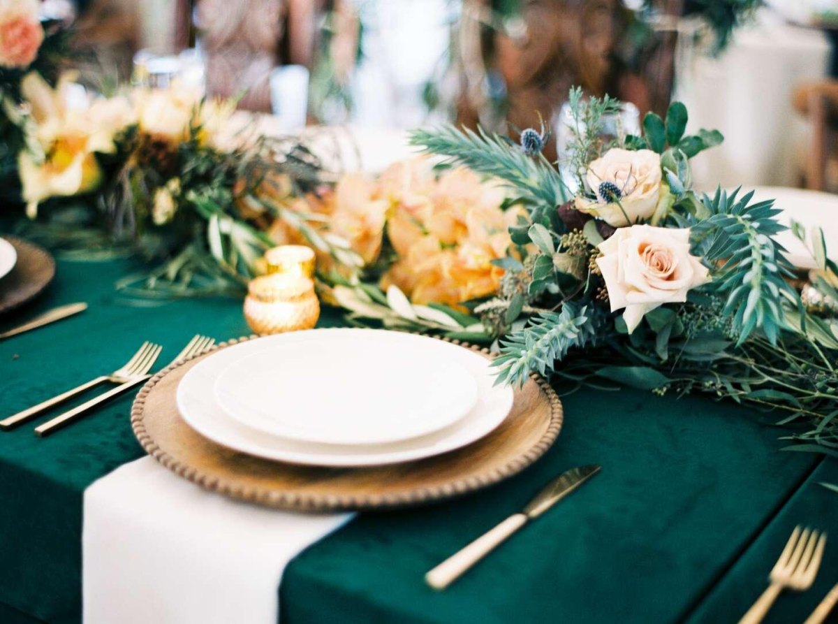 Emerald green gold wedding reception details