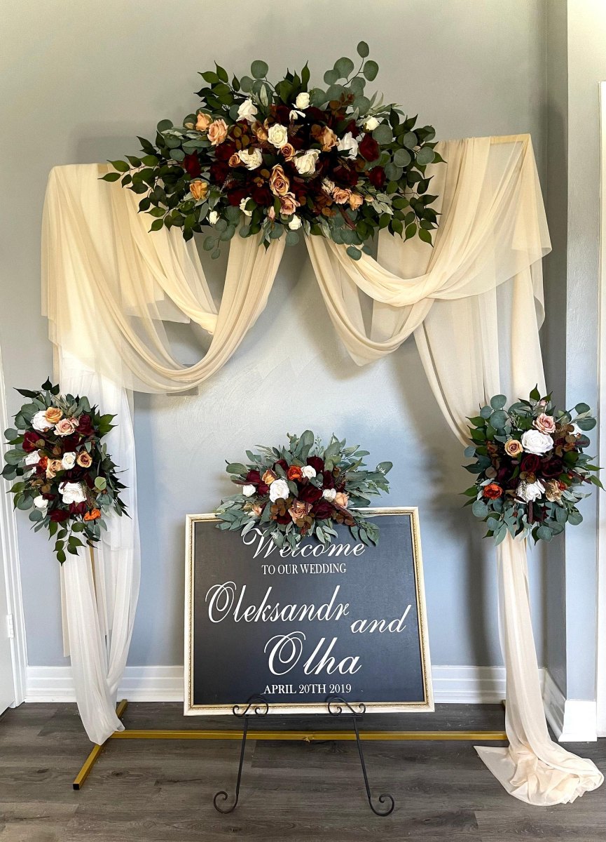 Personalized home wedding decoration theme