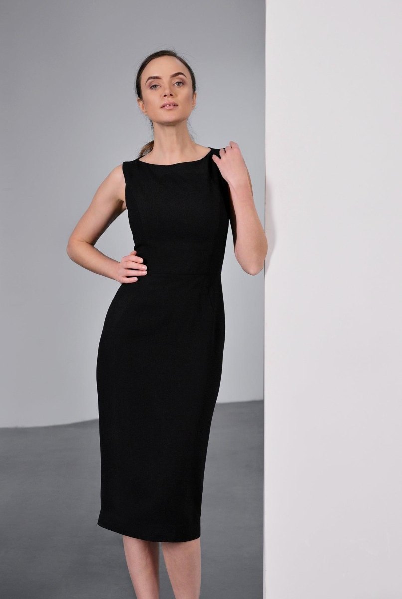 Minimalist cocktail dress style