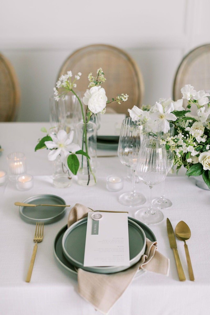 Sage Green Wedding Table Ideas for Elegant Receptions