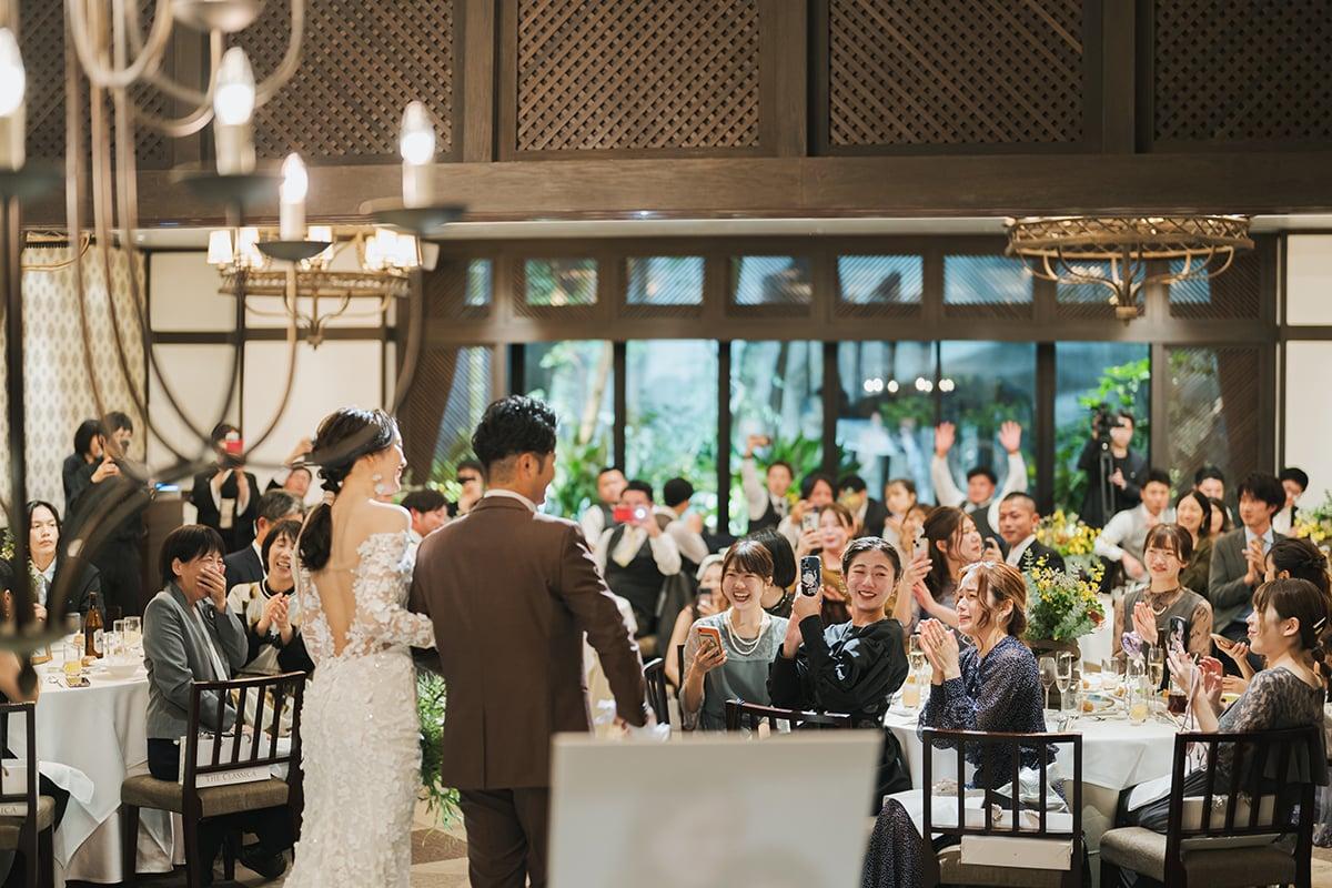 Bride and groom thanking guests