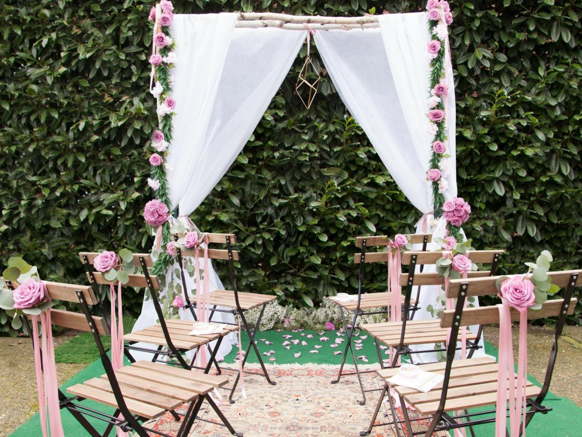 DIY decorations for small wedding